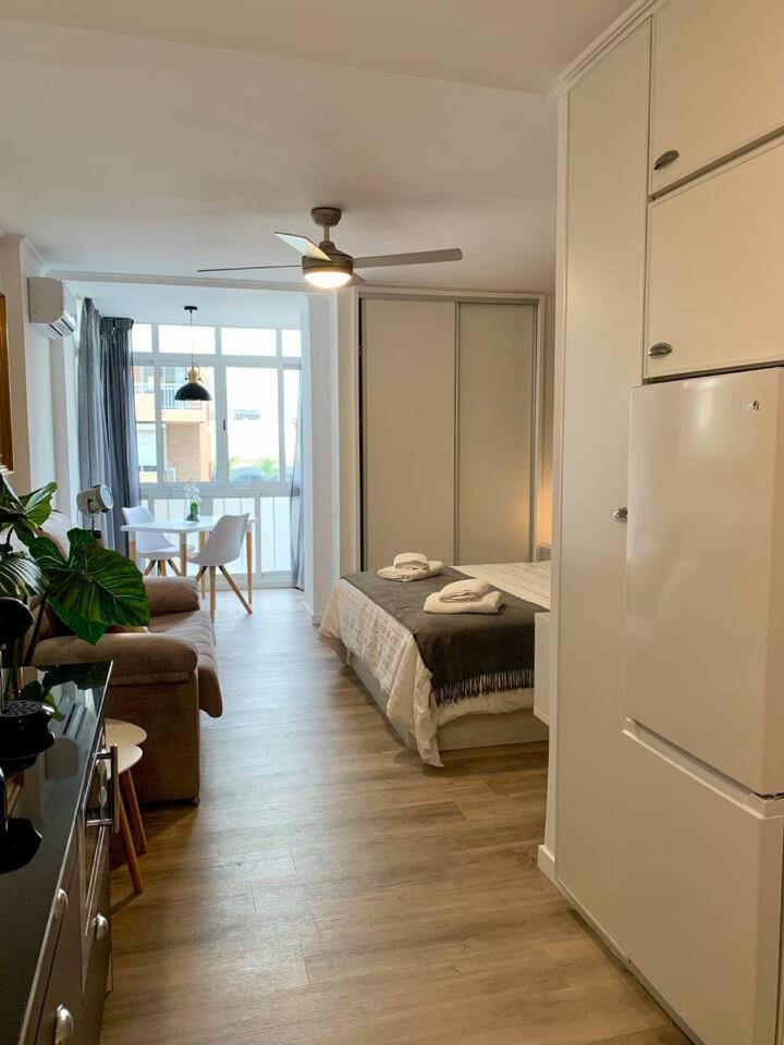Ar - And Cozy In Appartement Benalmádena