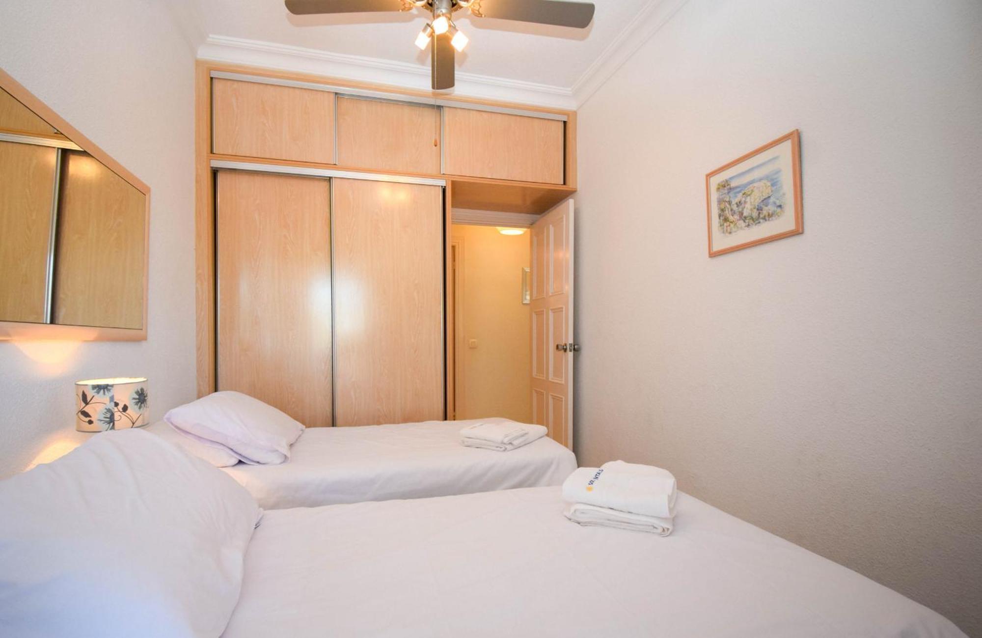 Ref 291 Con Terraza Y Piscina Cerca De La Playa Apartment