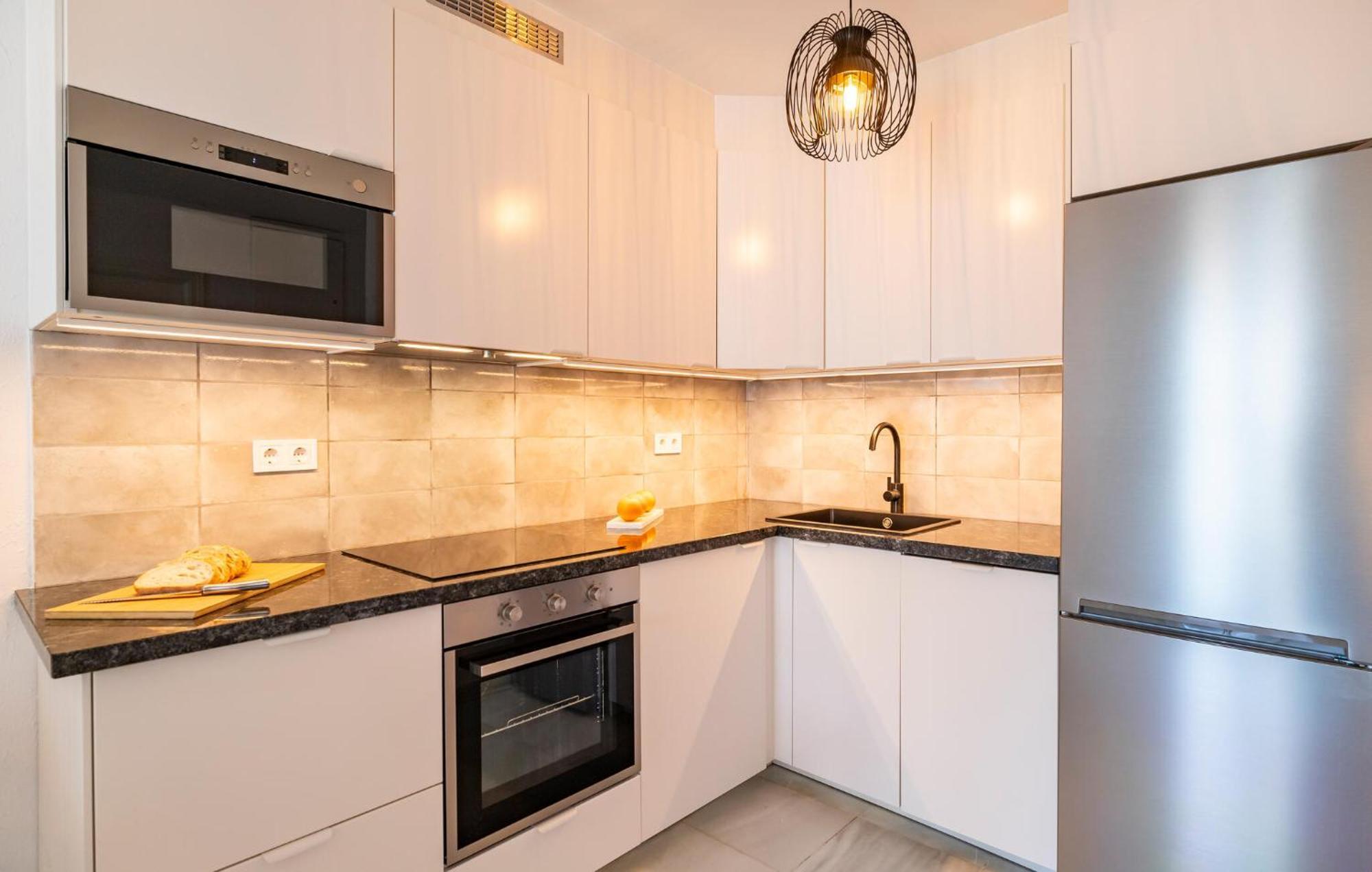 Lovely In With Kitchen Apartment