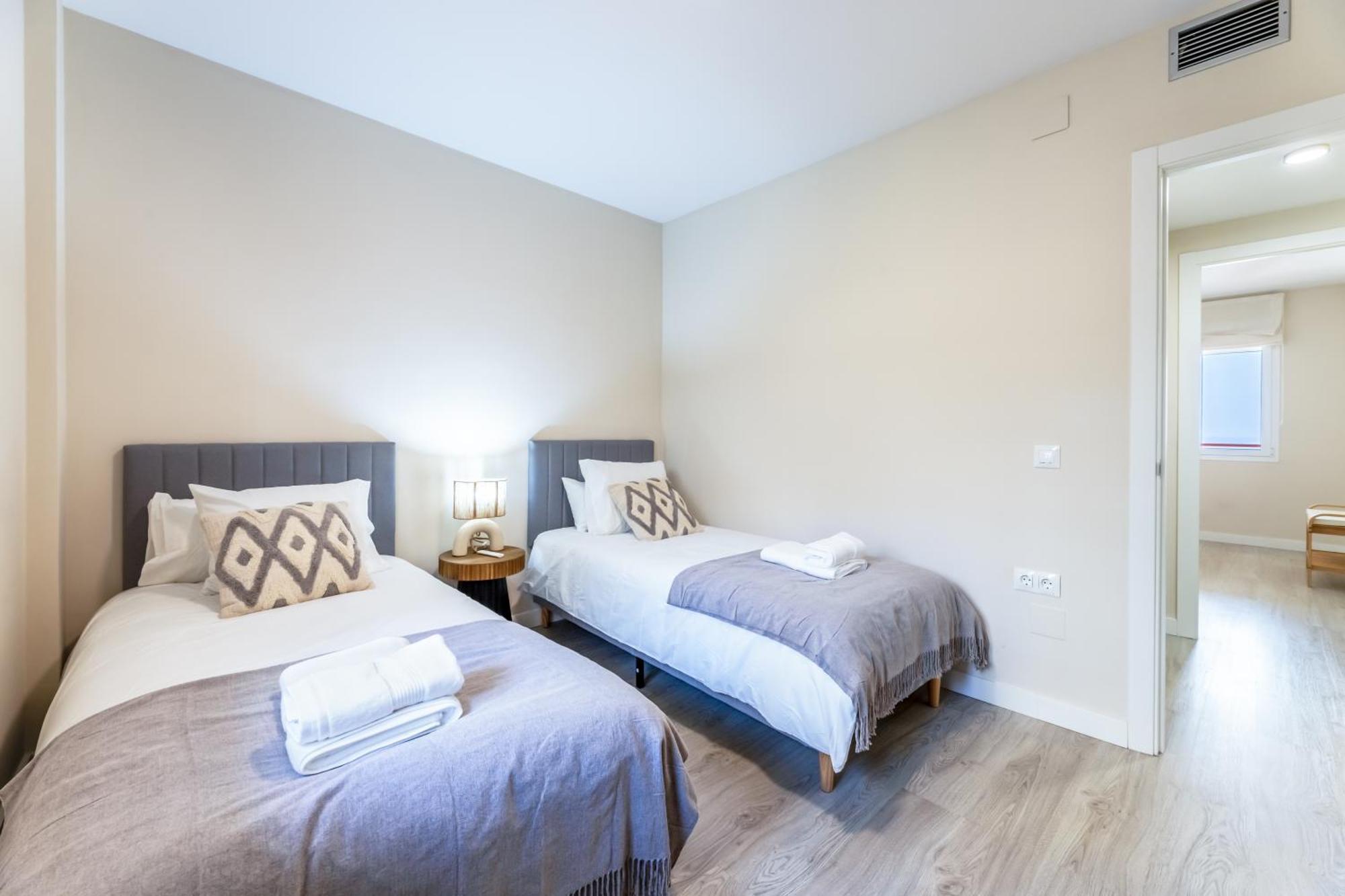 Apartment Vb Ave Marina Front Seaviews 2br
