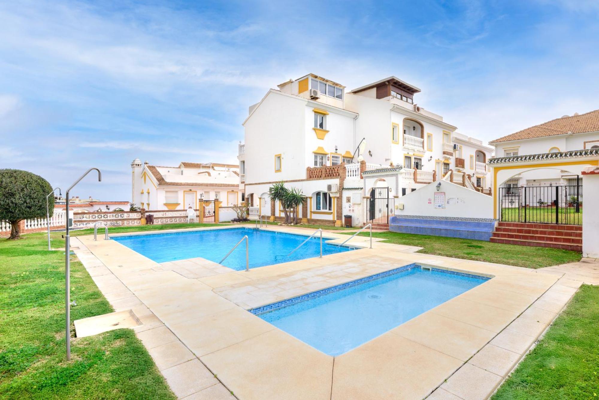 Balcon De Apartment