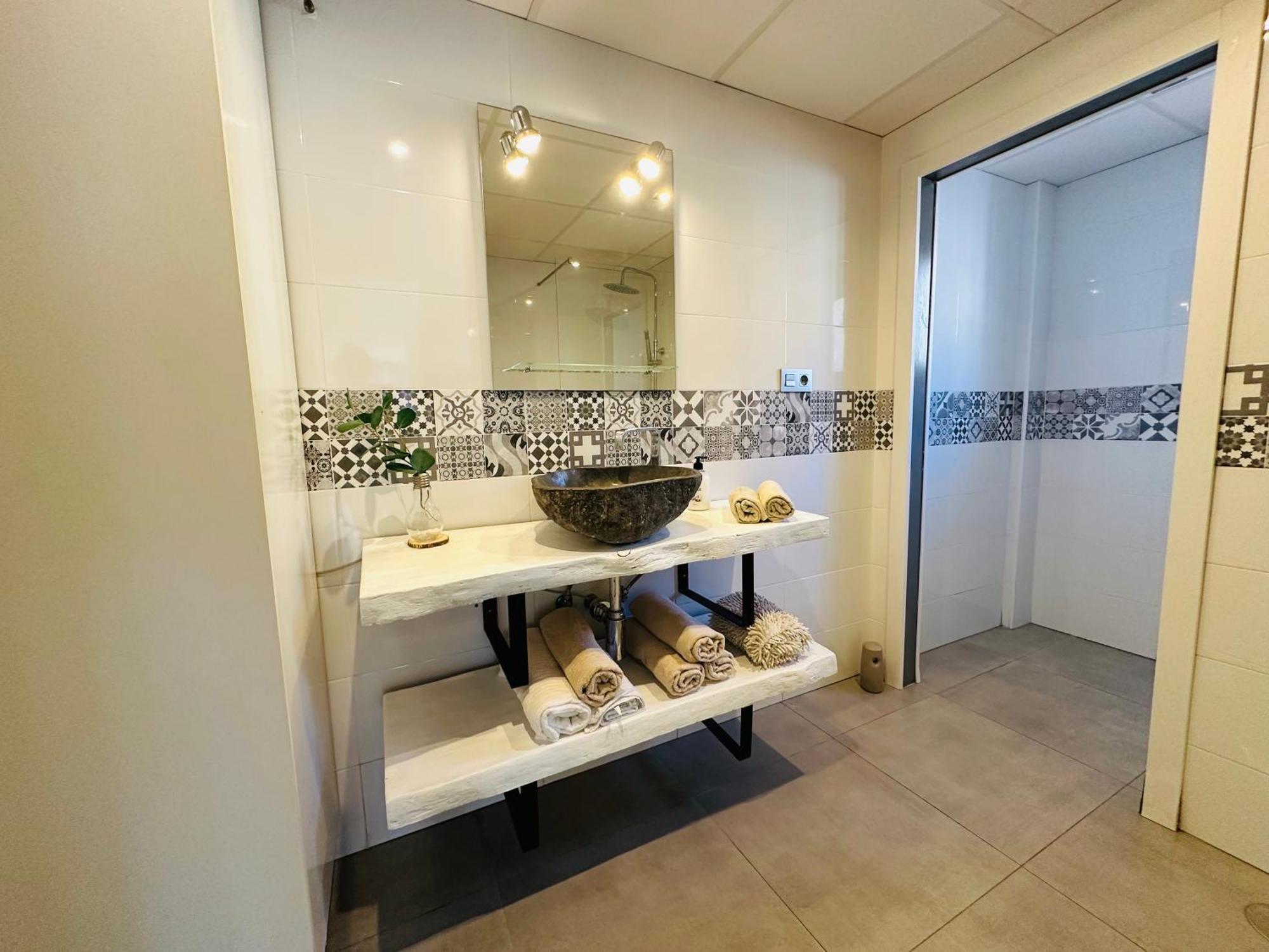 Siriana 101, 001 Apartment *