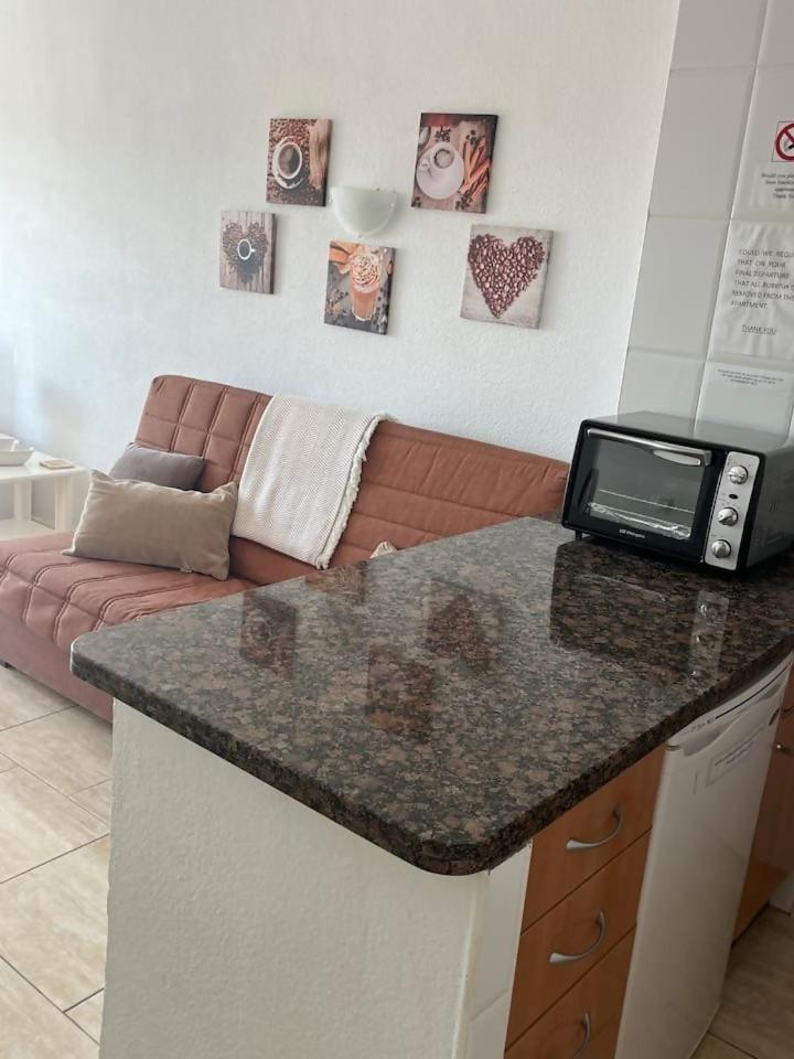 Panoramic Views Cozy Center Apartment