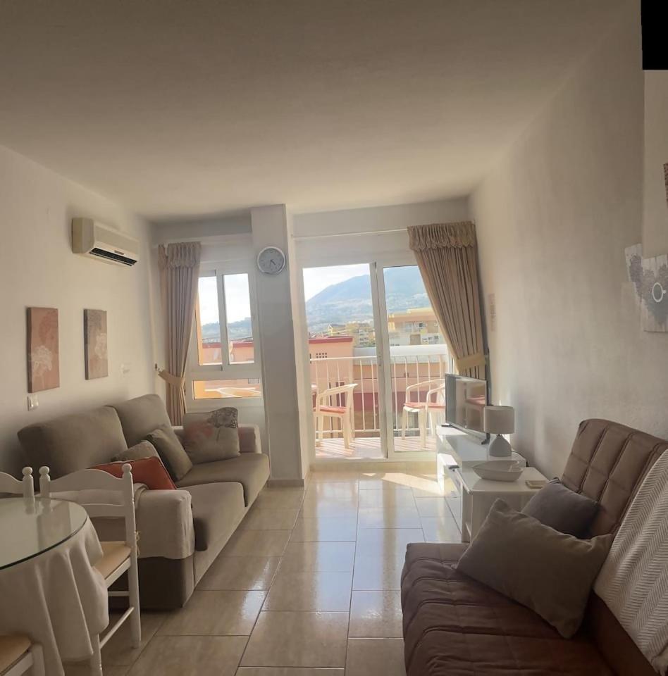 Panoramic Views Cozy Center *