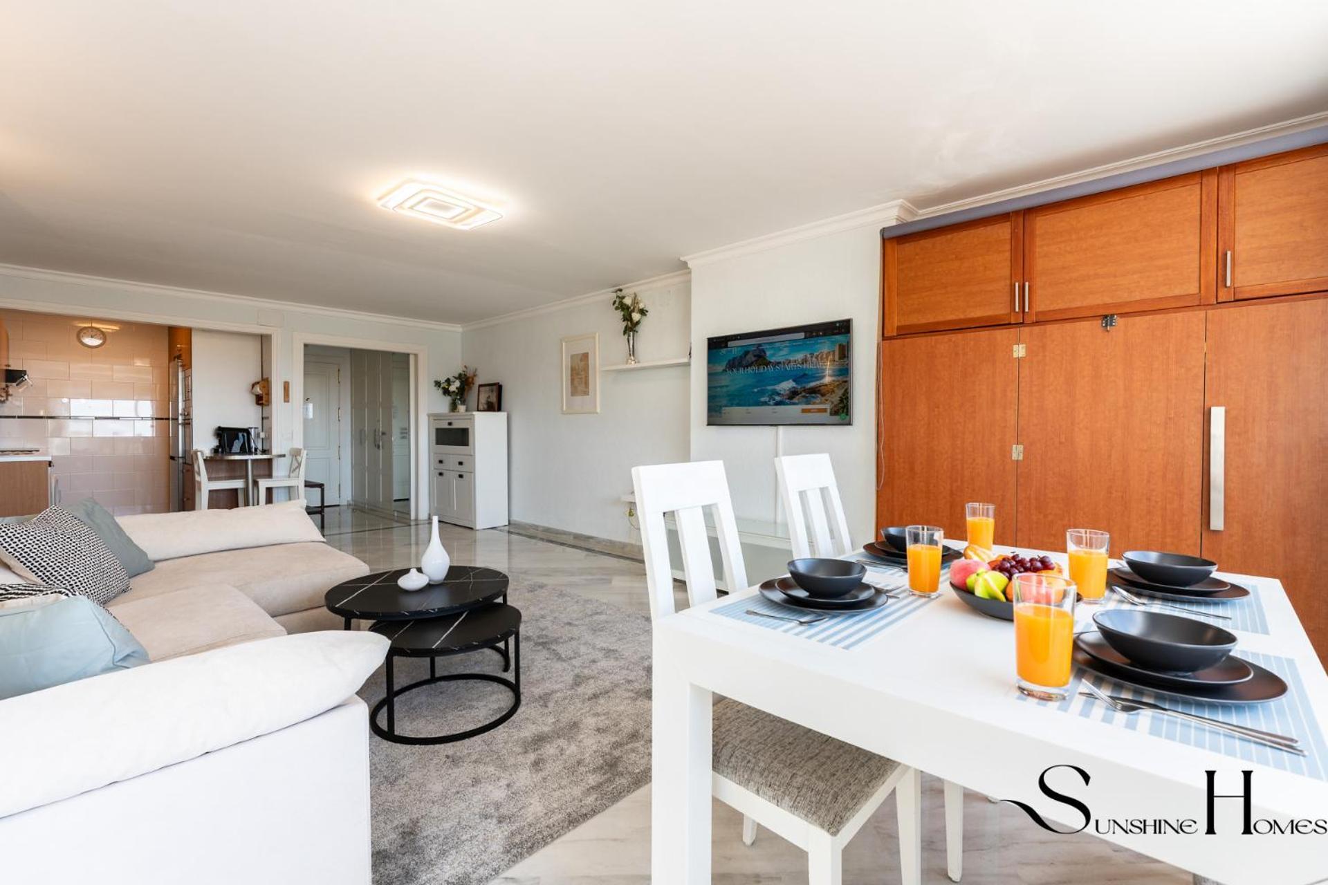 Marvelous Views, Pools, Steps To The Beach! Apartment Benalmadena