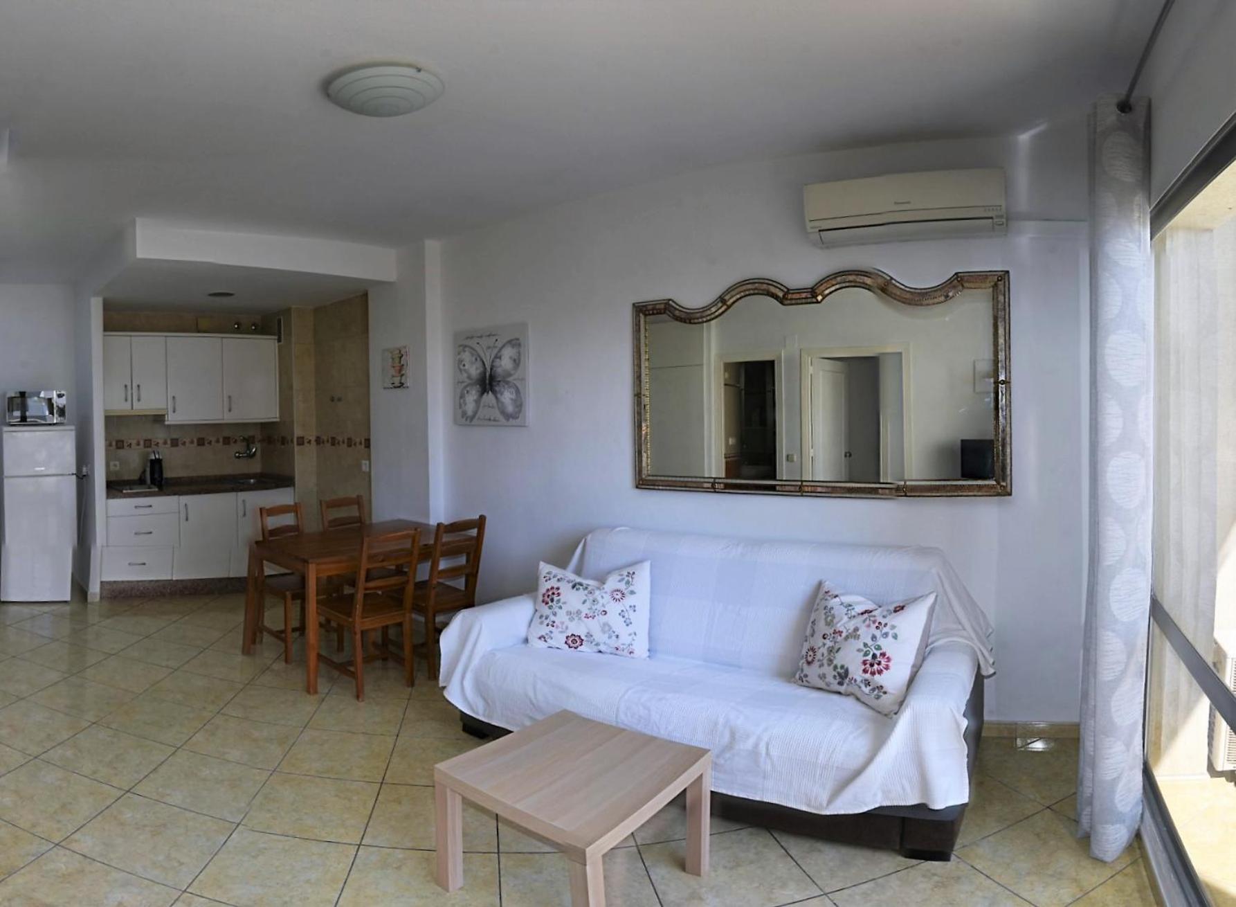 Benal Beach Holidays Apartment