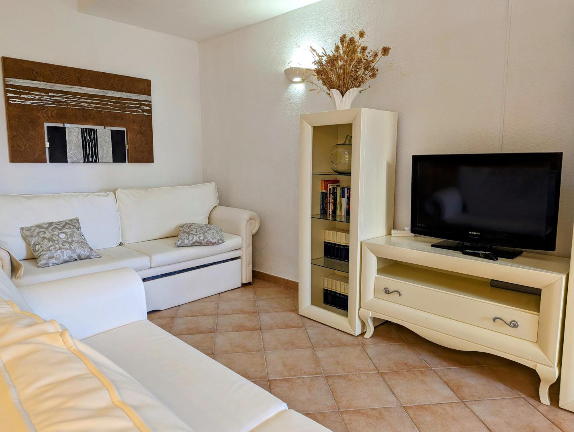 New Wonderful Holidays Benalbeach *