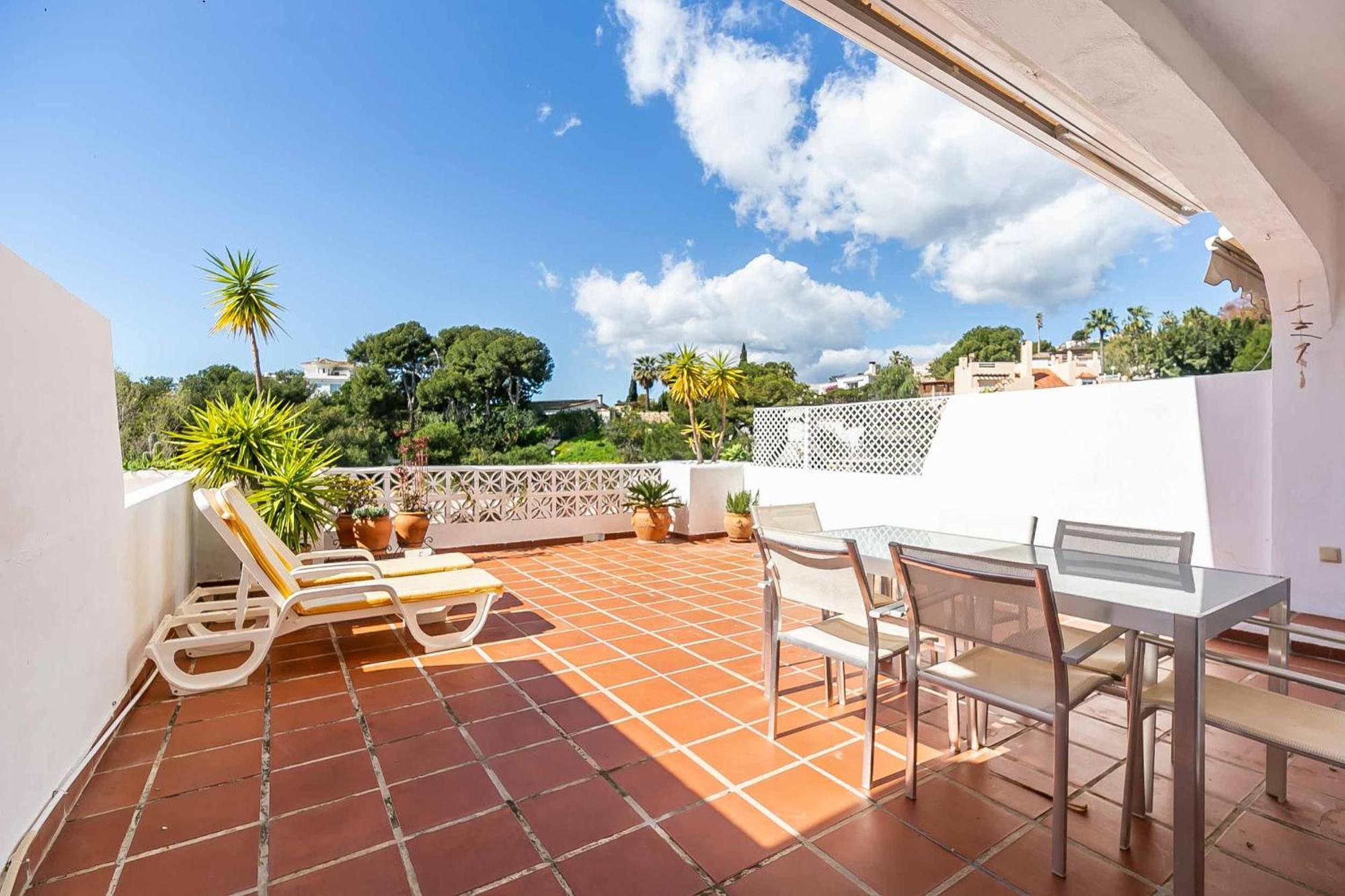 128 - Beautiful Townhouse With Pool, Apartment *
