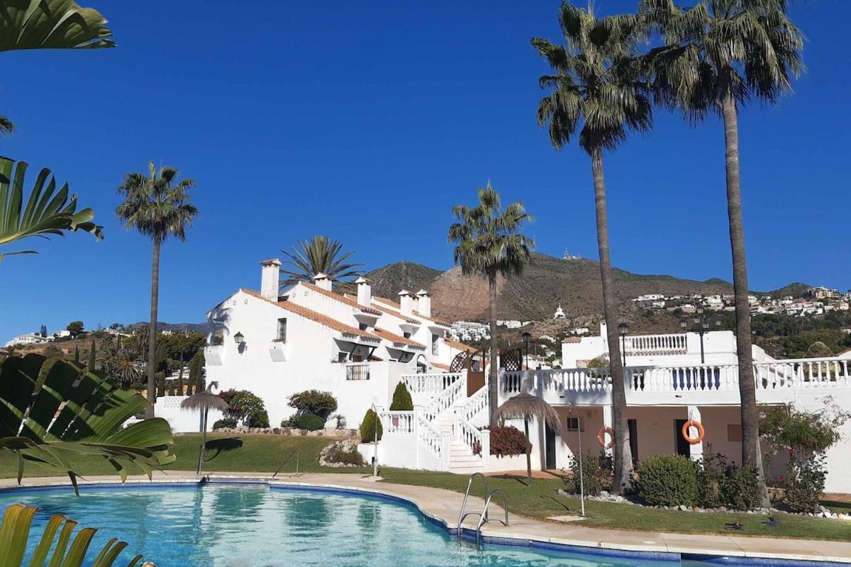 Apartment 128 - Beautiful Townhouse With Pool, *