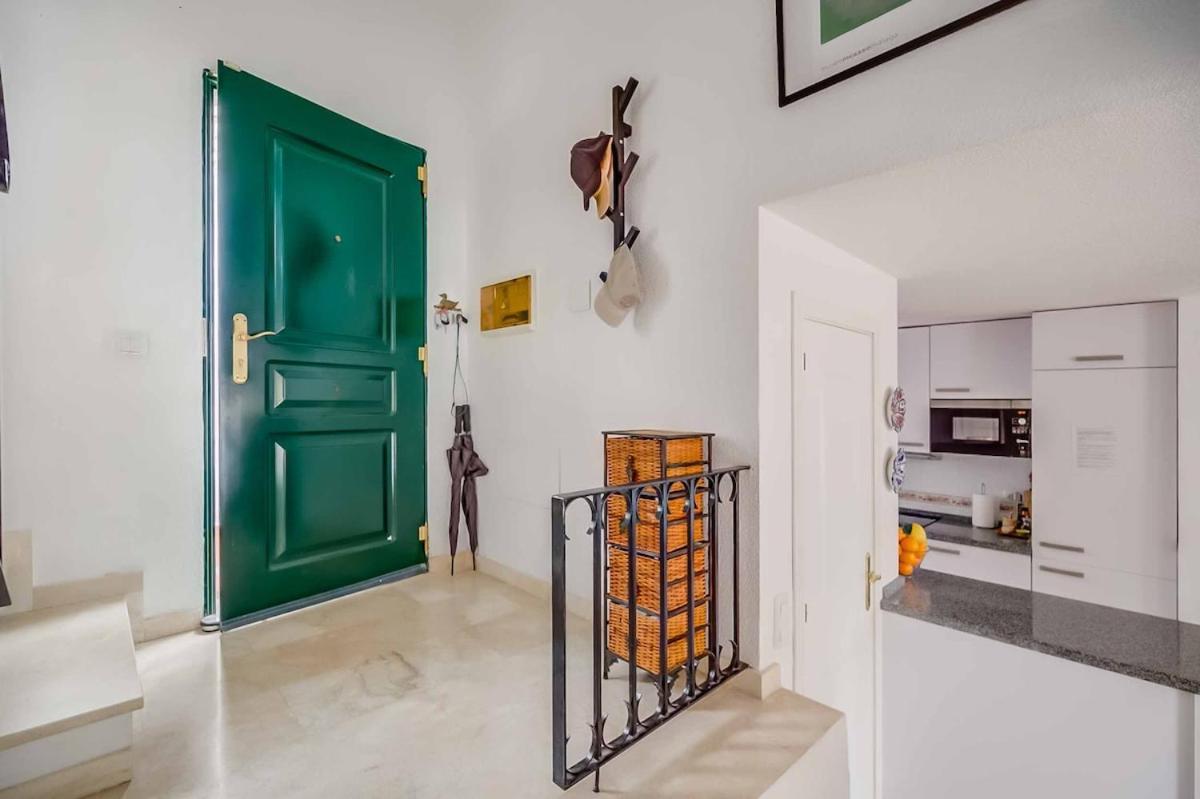 128 - Beautiful Townhouse With Pool, Benalmadena