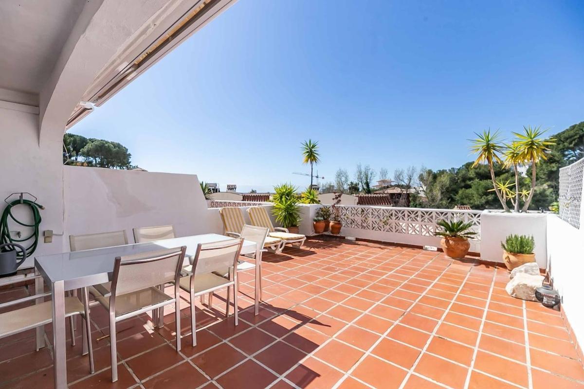 128 - Beautiful Townhouse With Pool,