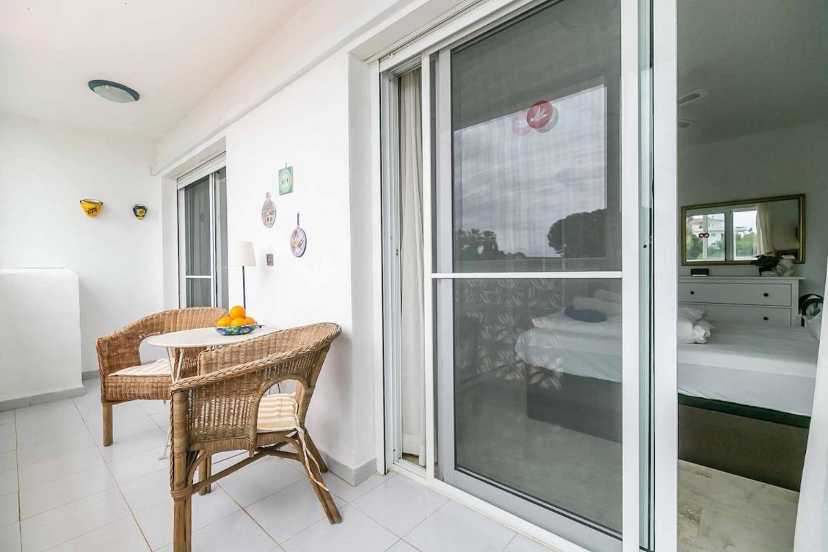 128 - Beautiful Townhouse With Pool, Apartment