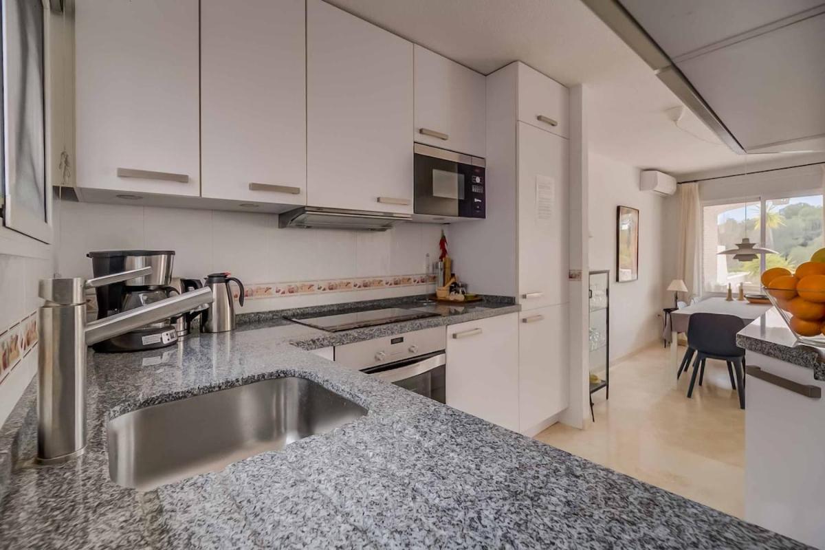 128 - Beautiful Townhouse With Pool,
