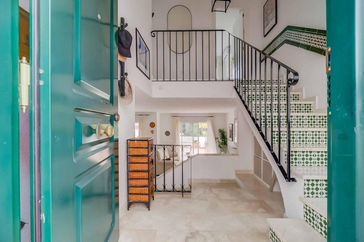 Apartment 128 - Beautiful Townhouse With Pool, *