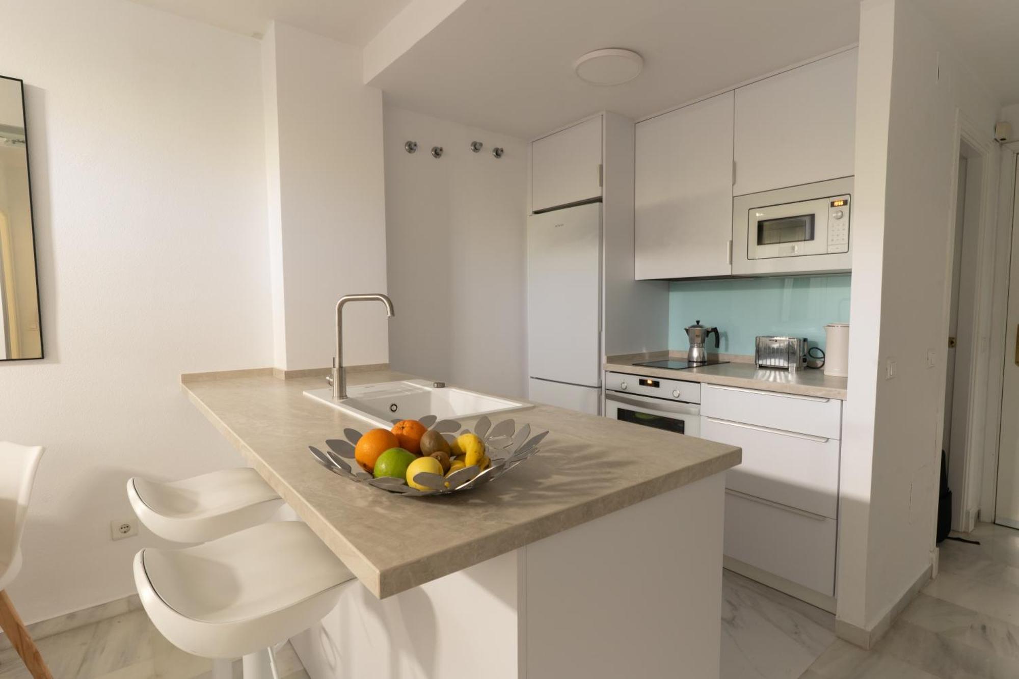 Aqua - 2 Bedrooms, Terrace & Pool - * Benalmadena
