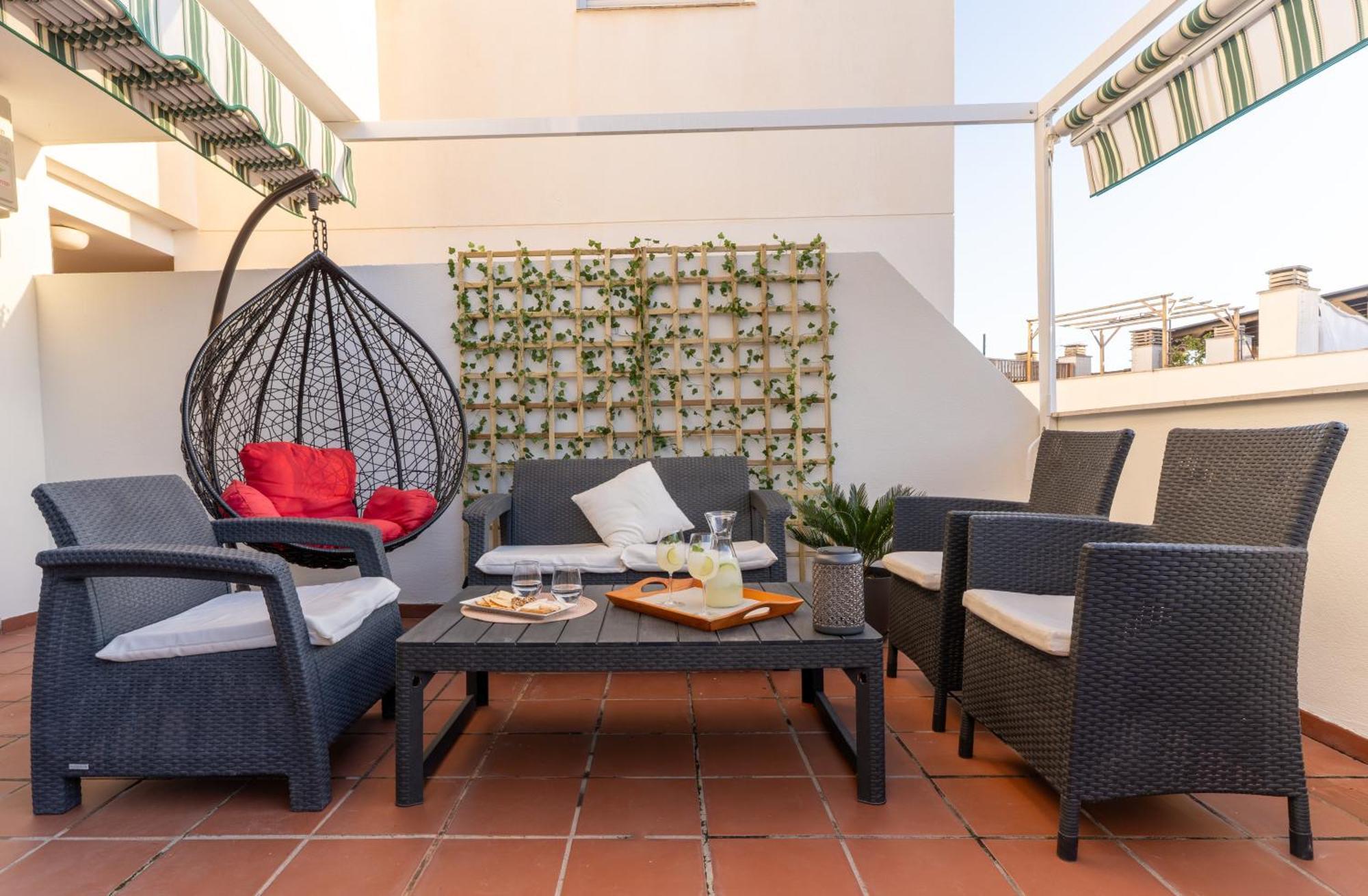 Apartment Aqua - 2 Bedrooms, Terrace & Pool -