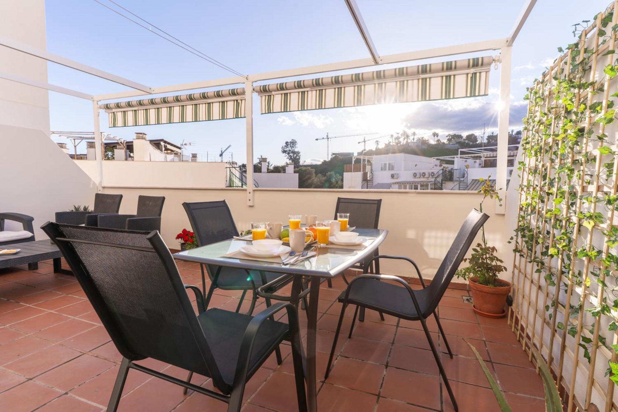 Apartment Aqua - 2 Bedrooms, Terrace & Pool -