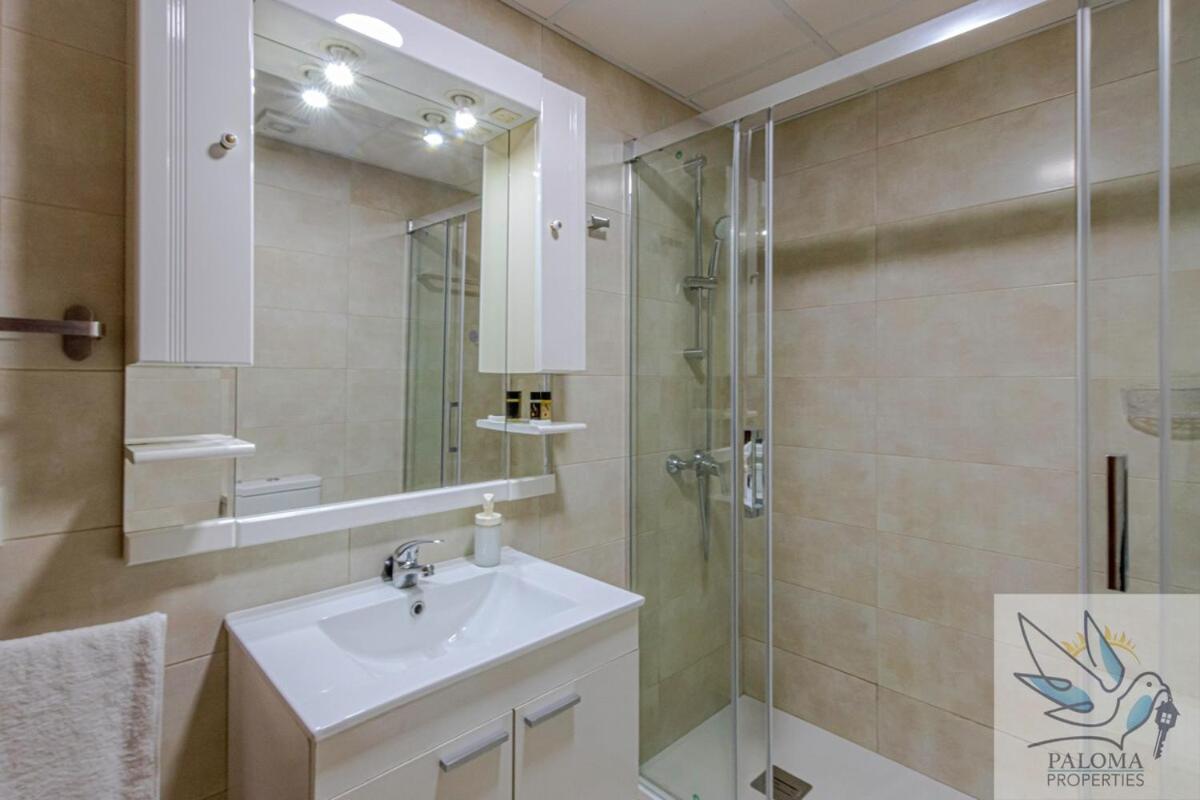 Apartment 1st Line With Wonderful Sea Views *