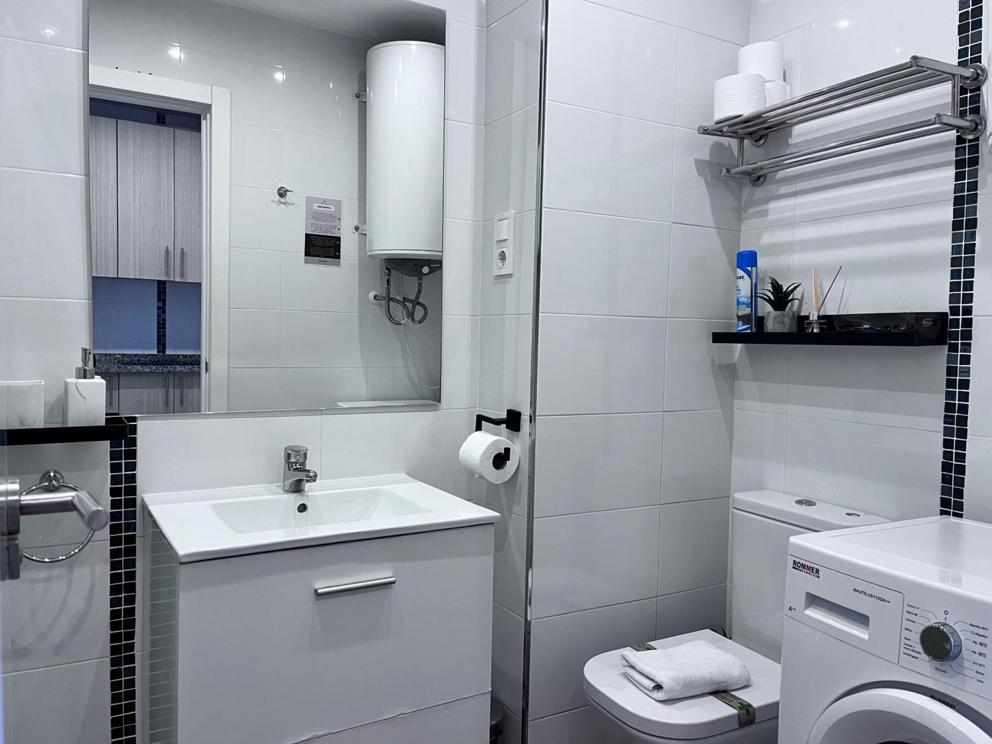 Apartment Style & Comfort In - Pool Available Seasonally Benalmadena