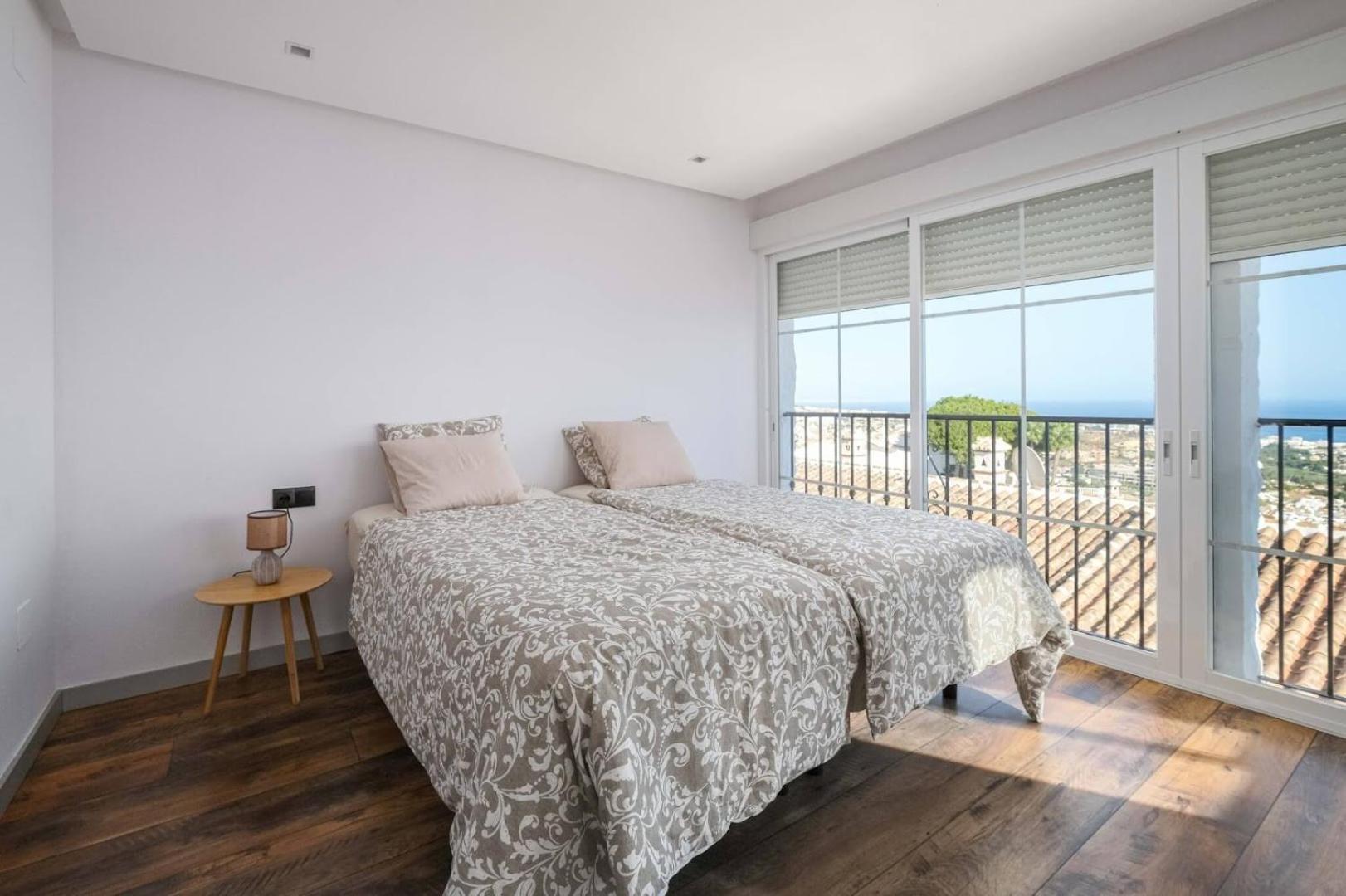 Casa 2 Bedroom Apartment *