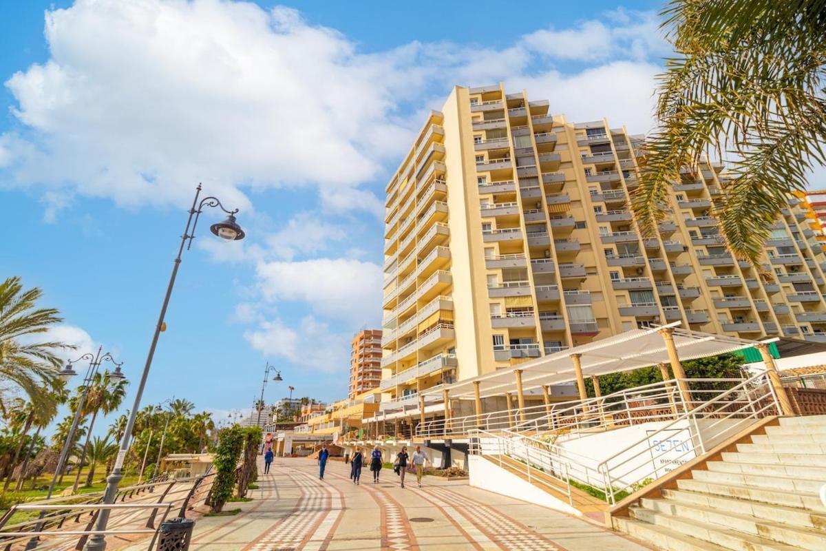 1st Line Beachfront With Direct Access To *