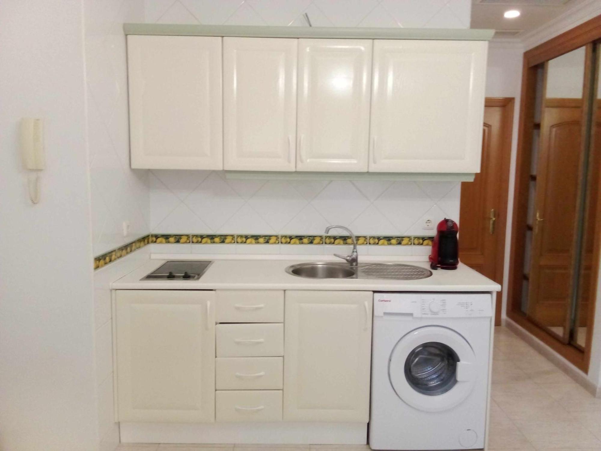Coqueto Estudio En Calle Vela Benalmádena