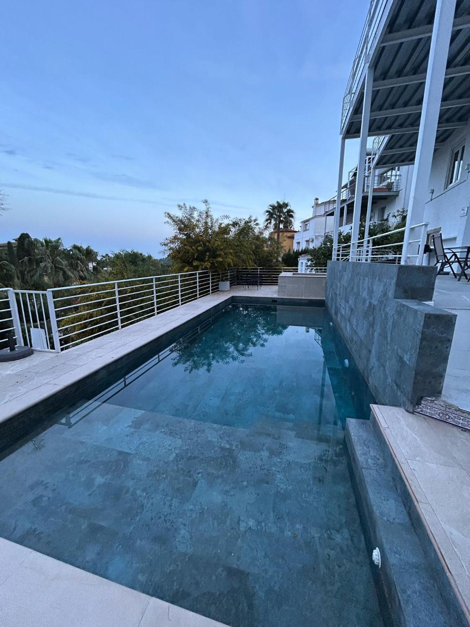 C Dans Avec Piscine Chauffee & Jacuzzi, Chauffe En Extra * Benalmadena