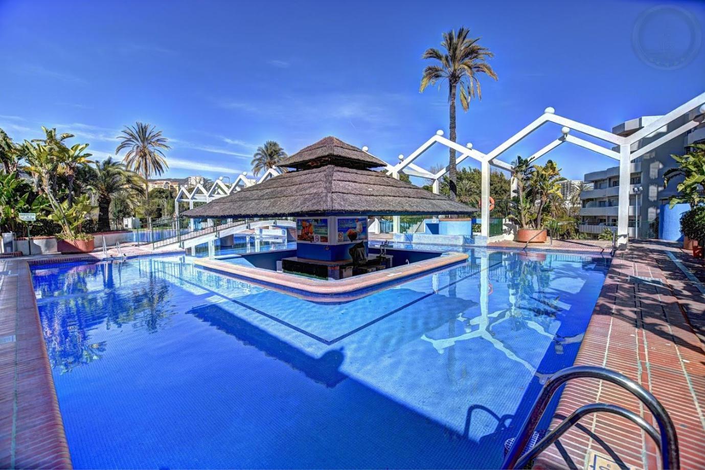 Apartamento Large Deluxe Front Sea View Benalbeach *