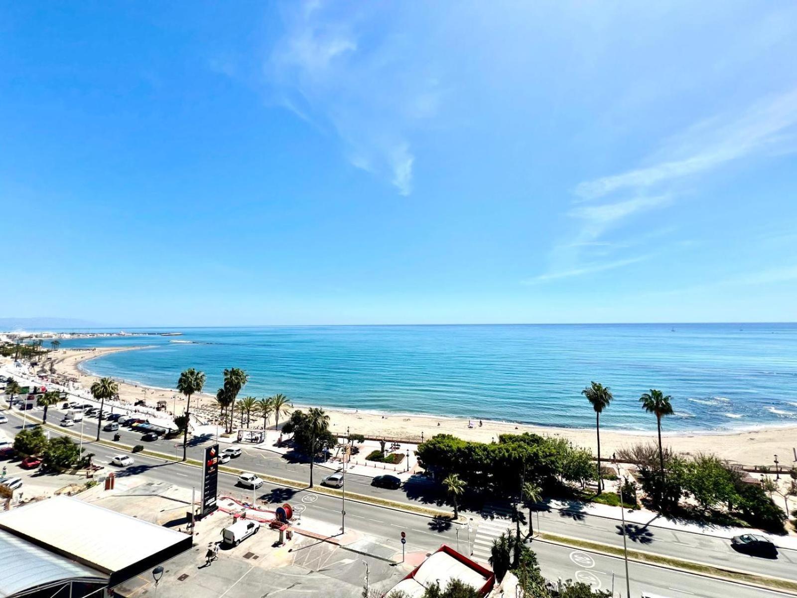 Large Deluxe Front Sea View Benalbeach * Benalmádena