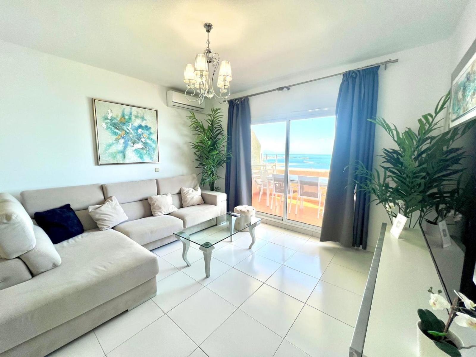 Large Deluxe Front Sea View Benalbeach Apartamento Benalmádena