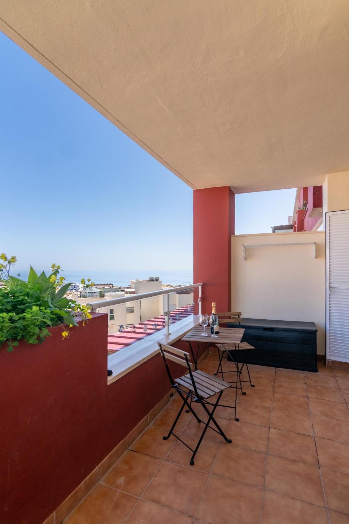 Cozy With Sea Views In Apartment Benalmadena