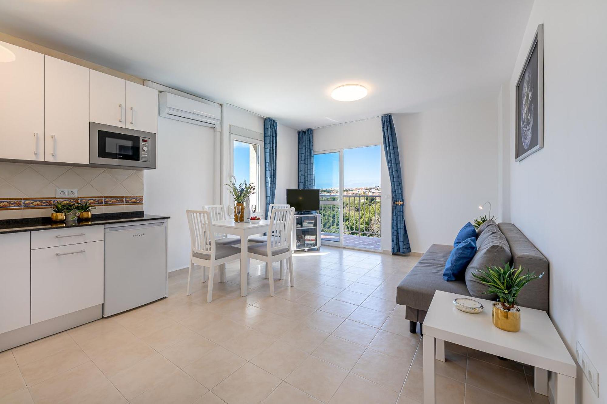 797 - Con Hermosas Vistas En Jupiter Benalmádena