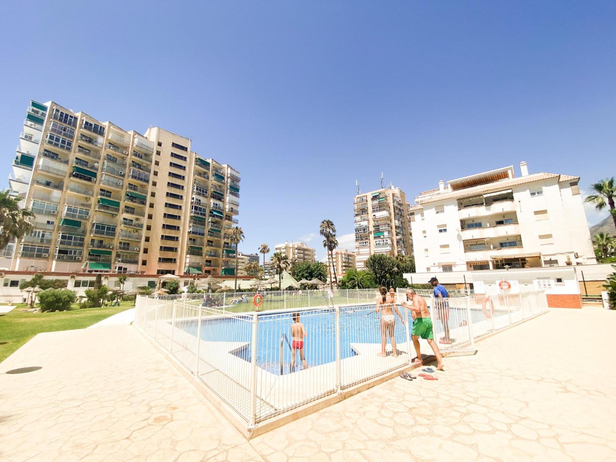 Vistas Al Mar A 1 Min De Playa Con Parkig Gratis Apartment Benalmadena