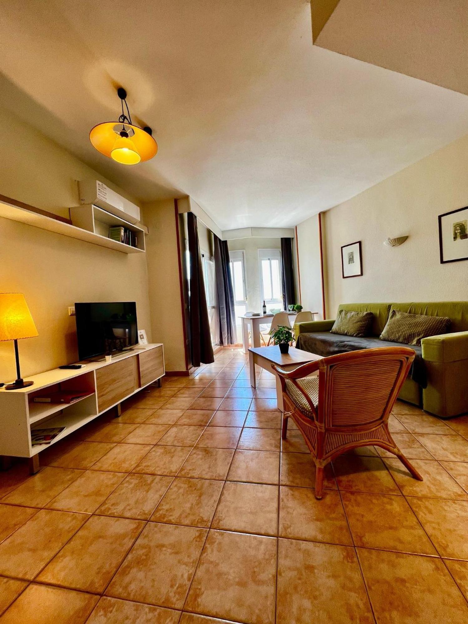 Beachfront In Benalbeach Apartment