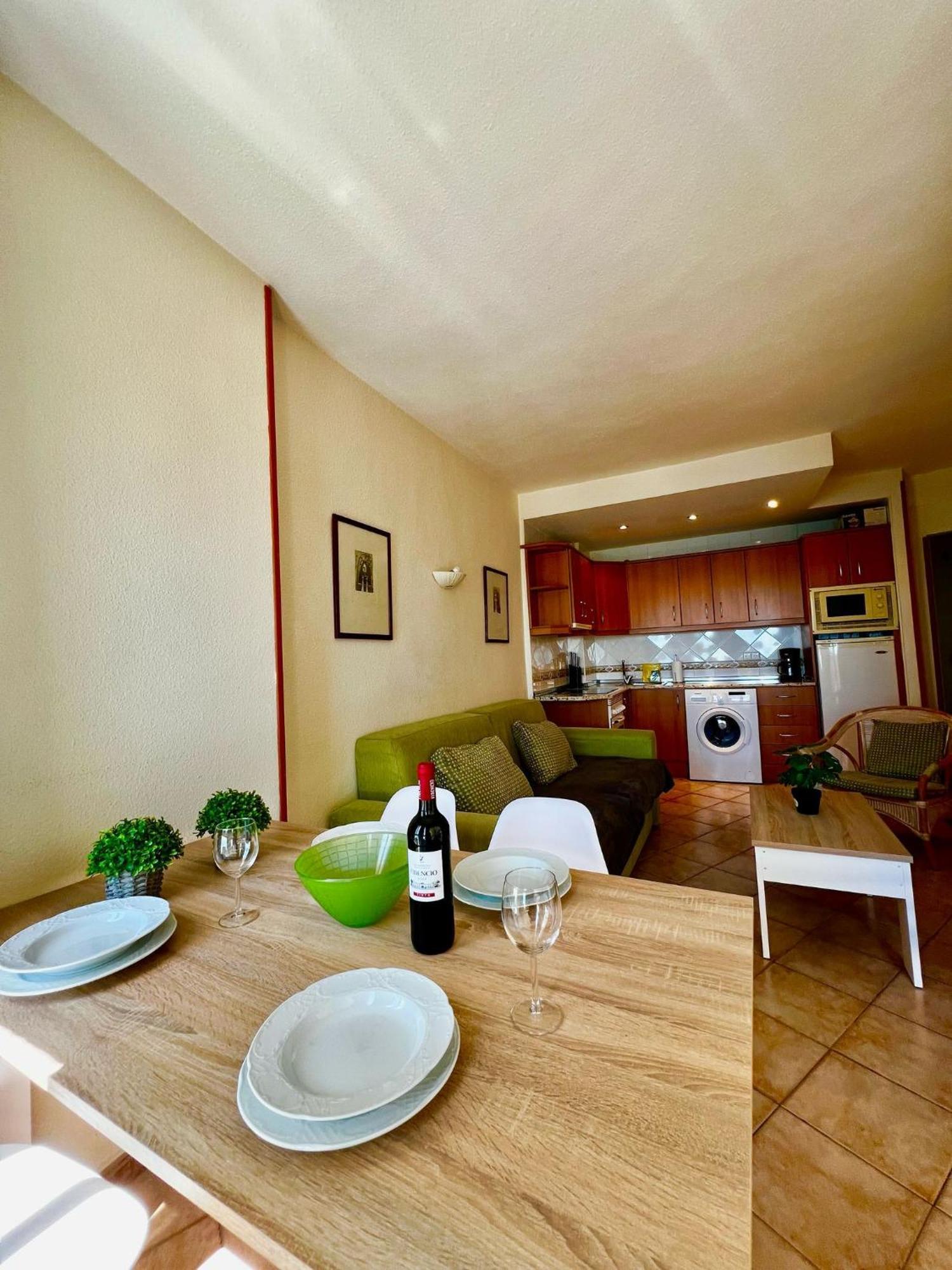 Beachfront In Benalbeach Apartment