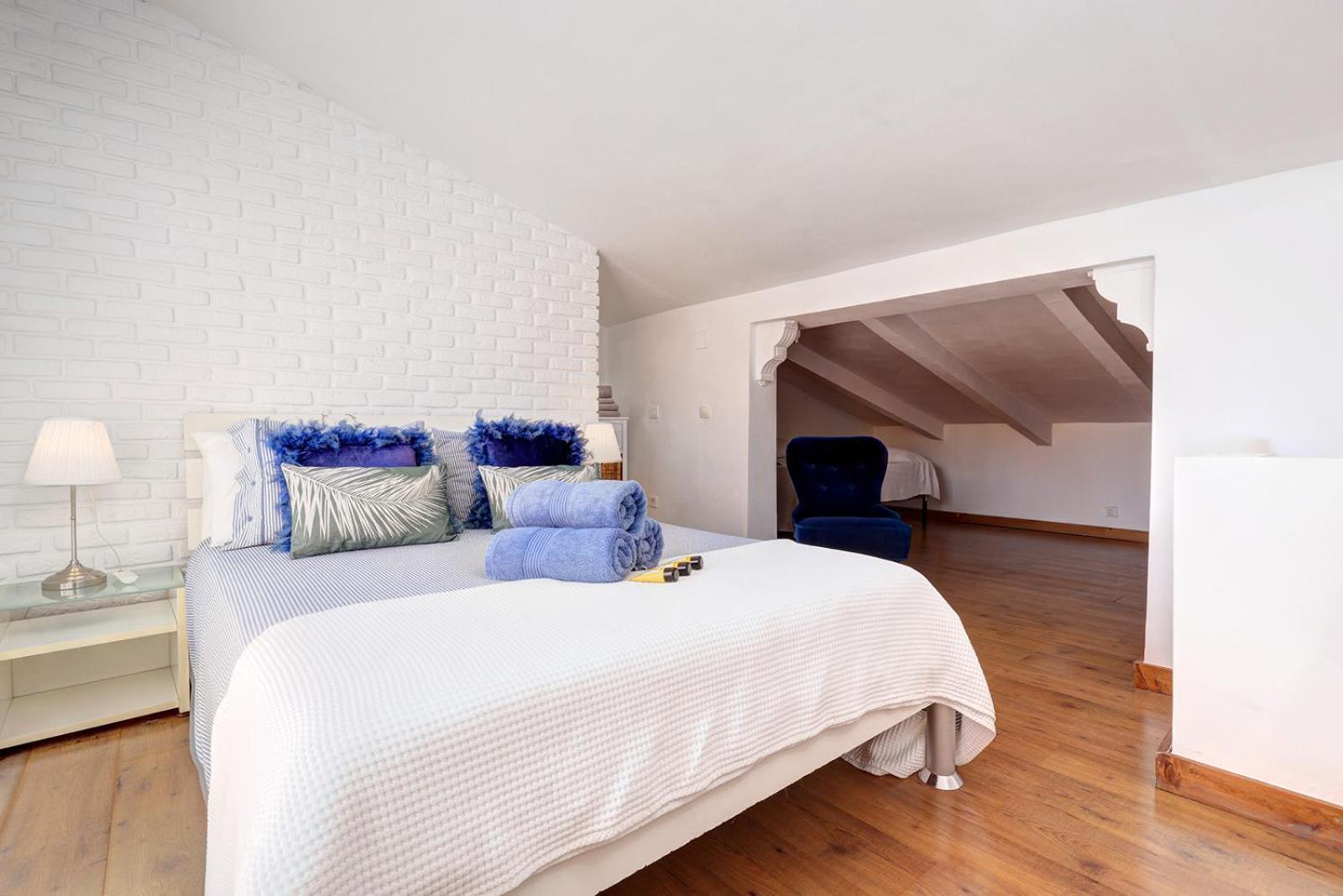 Traditional Townhouse, 4 Bed With Terraces And Private Bbq Benalmádena