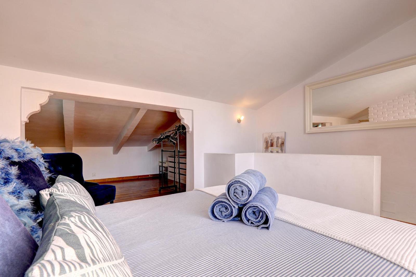 Traditional Townhouse, 4 Bed With Terraces And Private Bbq Сasa de vacaciones *