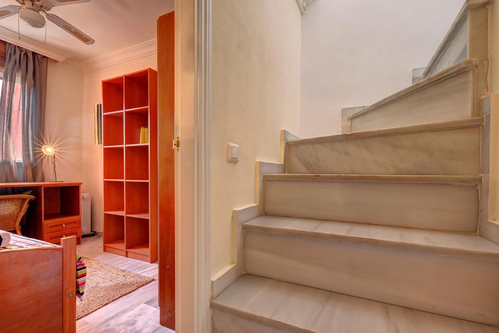 Traditional Townhouse, 4 Bed With Terraces And Private Bbq Benalmádena
