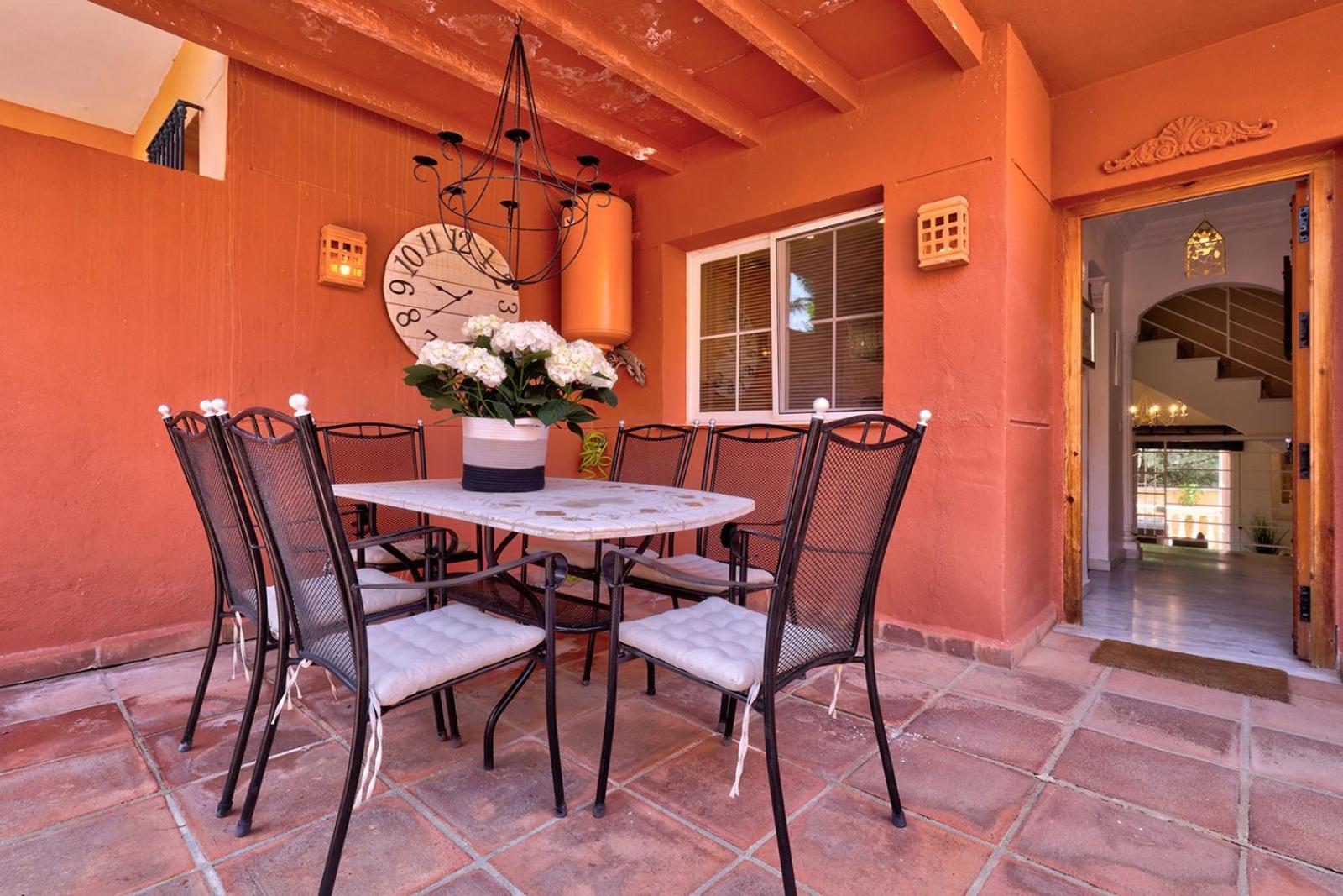 Сasa de vacaciones Traditional Townhouse, 4 Bed With Terraces And Private Bbq