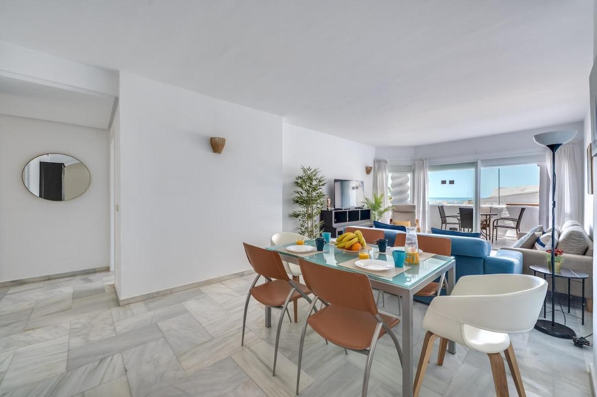 Puerto Marina Sea Views Apartment