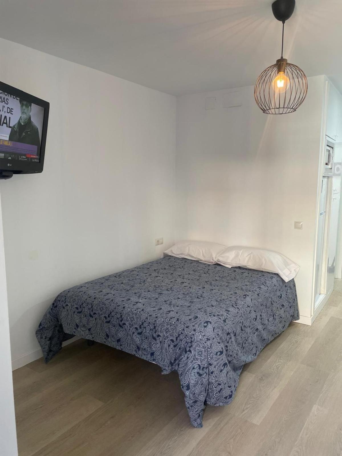 Agata Hermoso Estudio Con Piscina Y Vista Al Mar Benalmádena