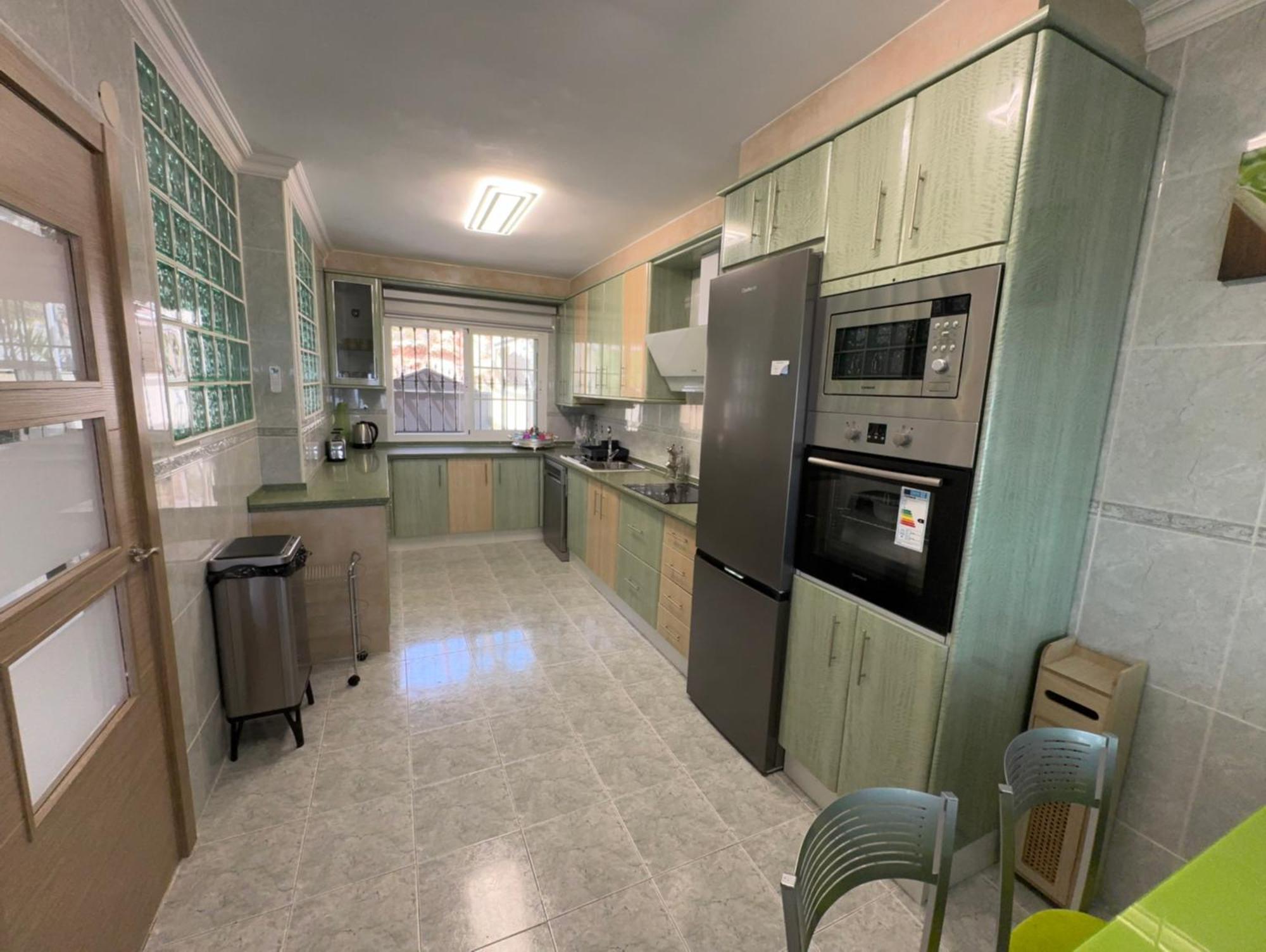 Holiday home Lujoso Adosado Familiar En La Costa Del Sol Benalmadena