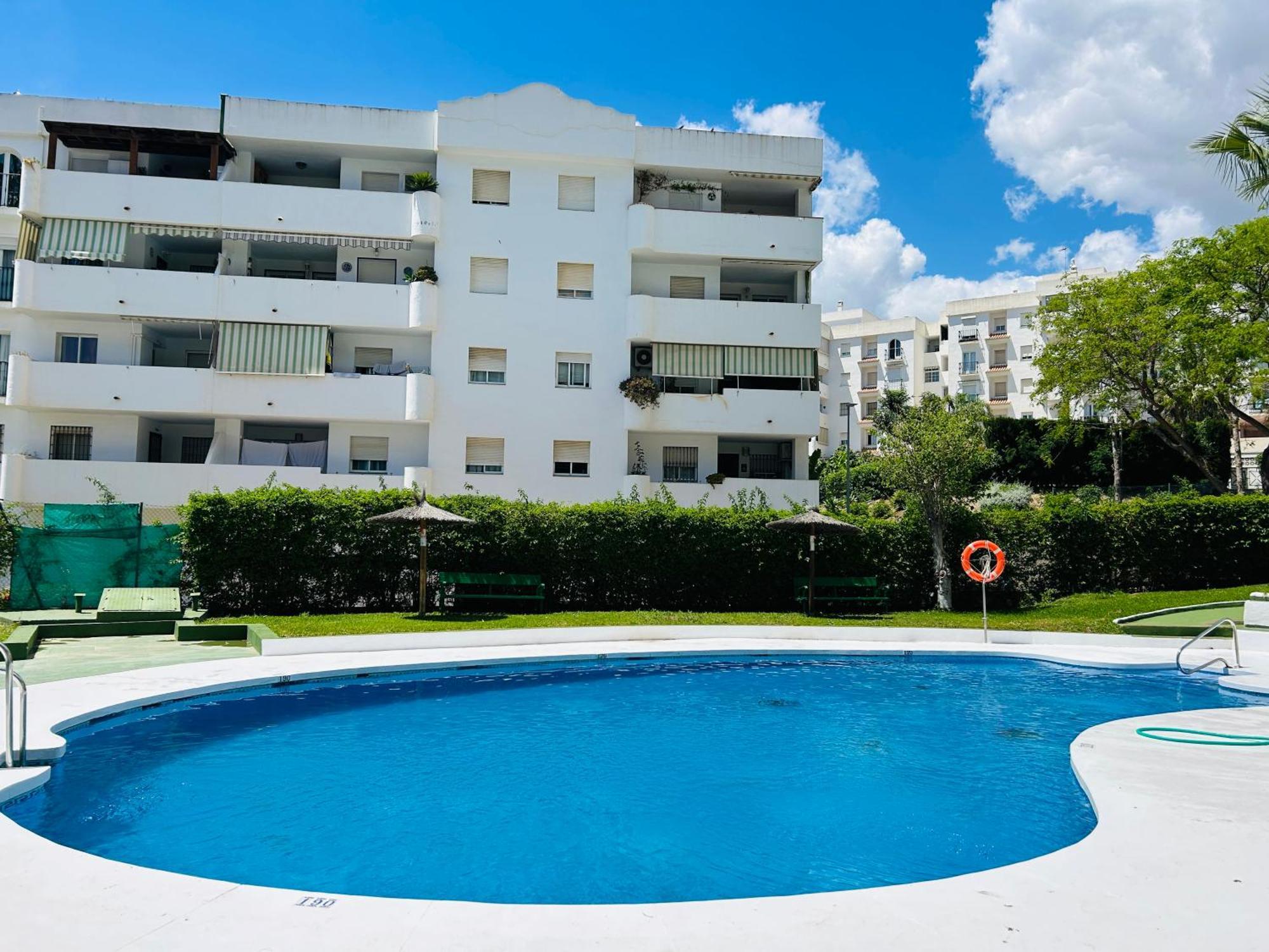Ocean Breeze Designer Apartment