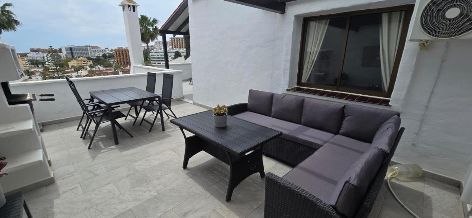 Delightful 2 Bed, Pueblo Evita Benalmádena