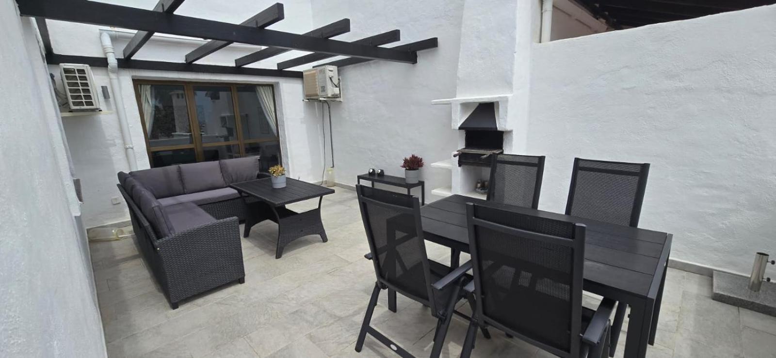 Delightful 2 Bed, Pueblo Evita *
