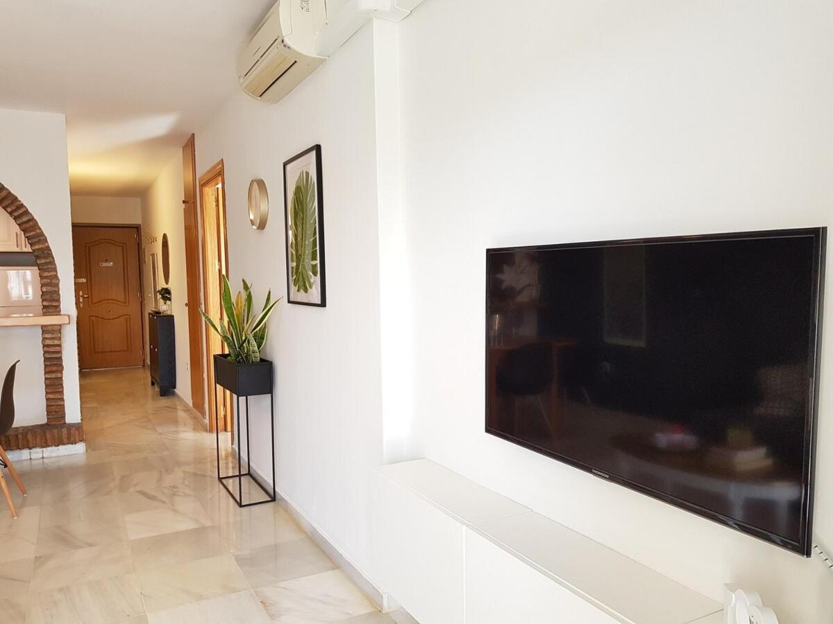 Peaceful 1br Getaway - Walk To And Train *