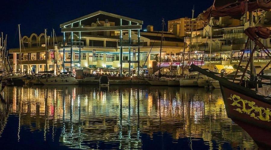 New Waterfront Gem W Rooftop Pool-puerto Marina Apartamento *