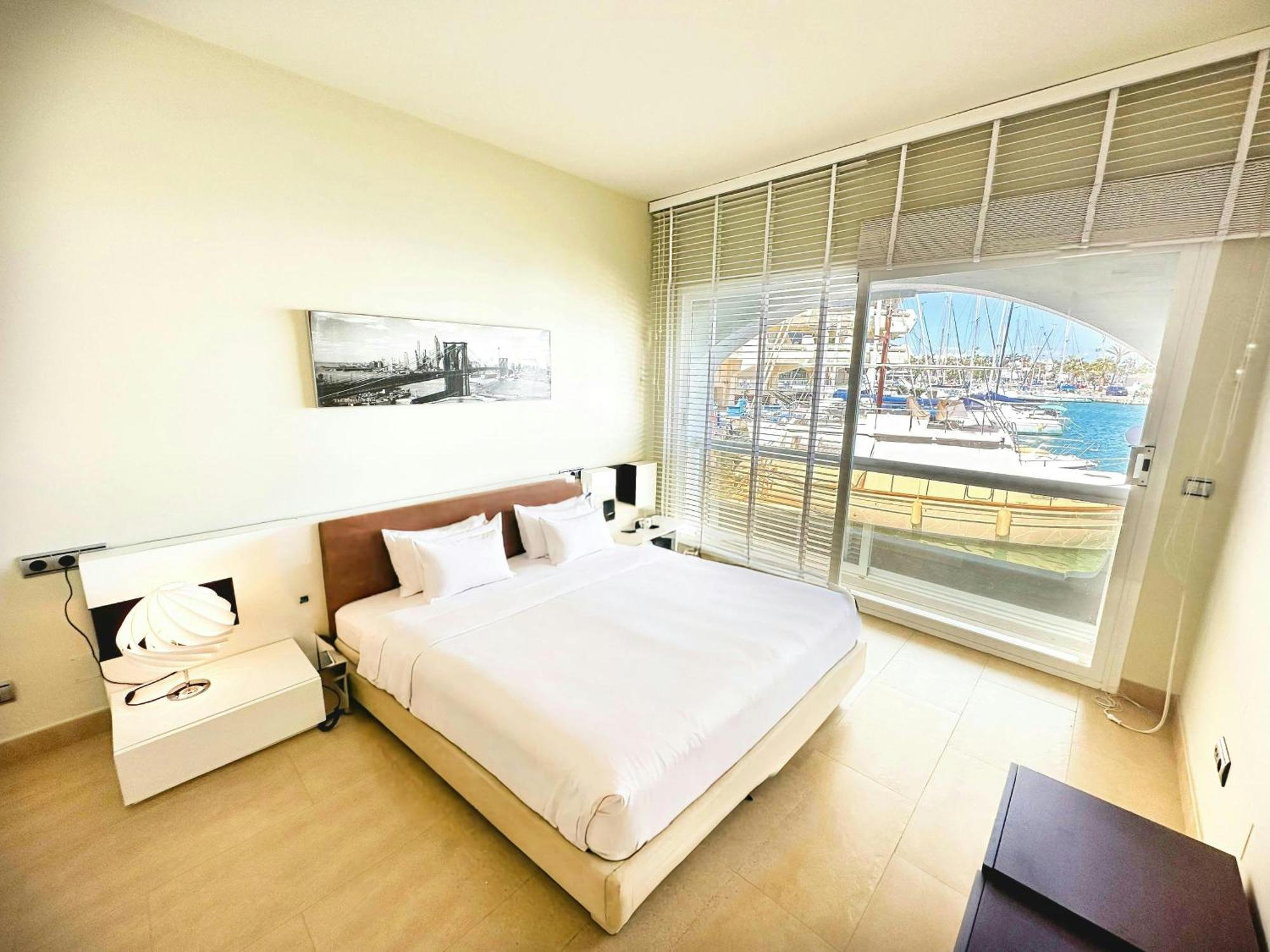 New Waterfront Gem W Rooftop Pool-puerto Marina Apartamento *