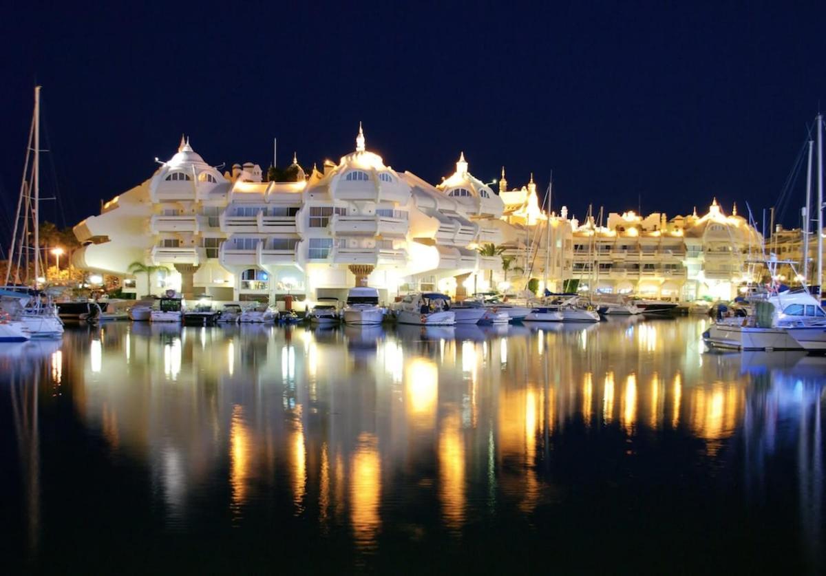 Puerto Marina Island Benalmádena
