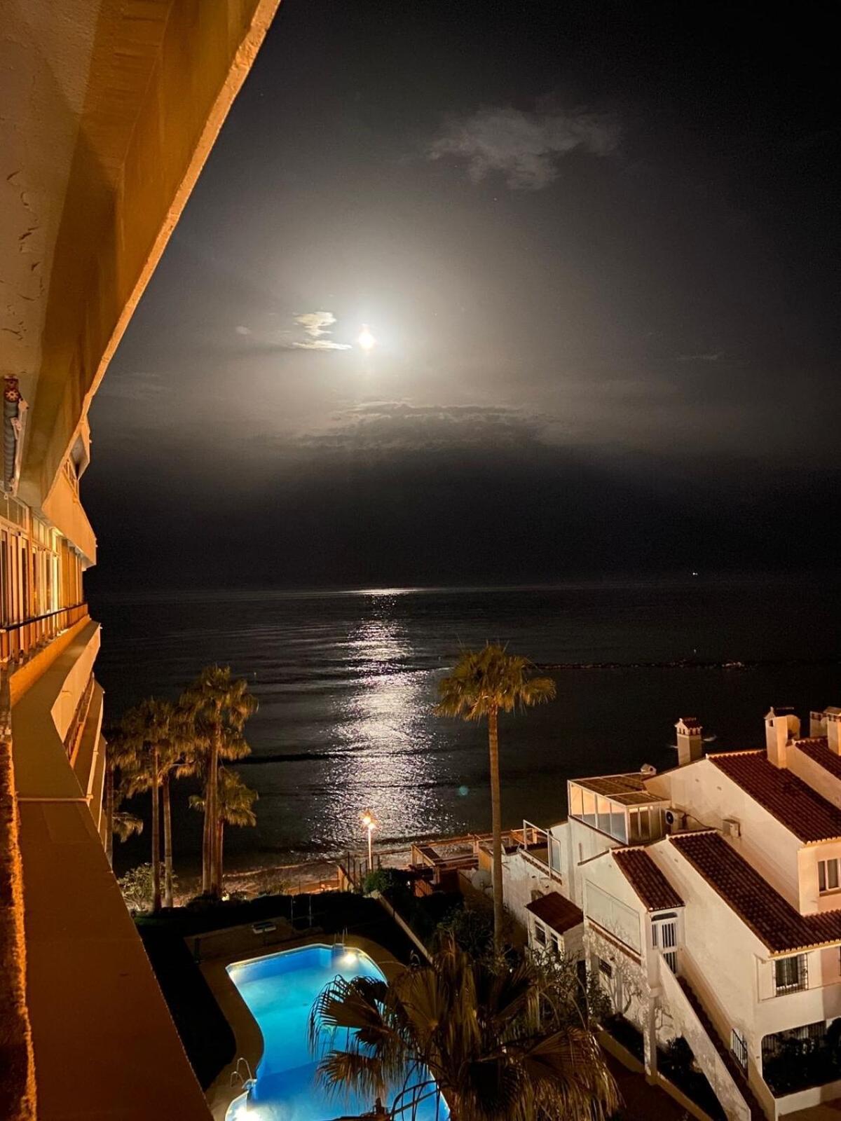 Stunning Beachfront In Canaima With Parking * Benalmádena
